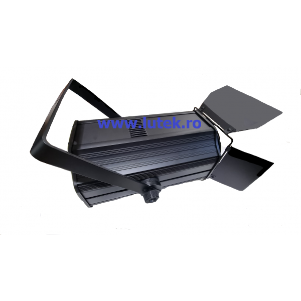 Proiector Lumini Scena Teatru Spot LED 200W cu Zoom (PLS-200W-Z) www.lutek.ro